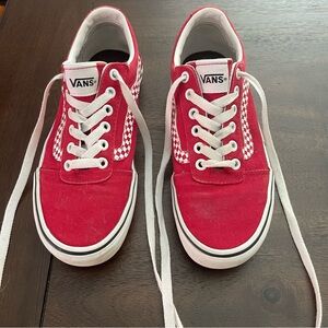 Vans Low Top Sneakers